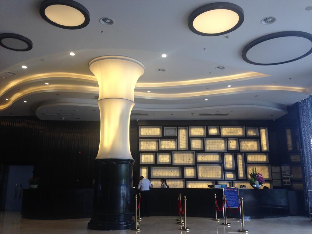 Golden Palm Hotel Zhuhai Esterno foto