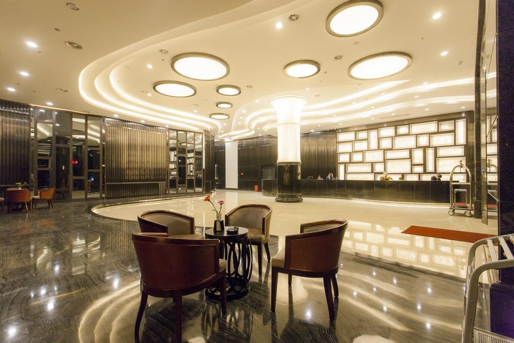 Golden Palm Hotel Zhuhai Esterno foto