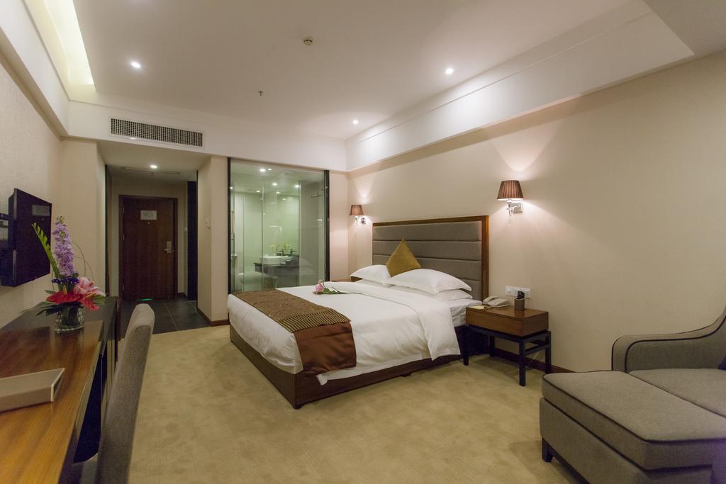 Golden Palm Hotel Zhuhai Esterno foto