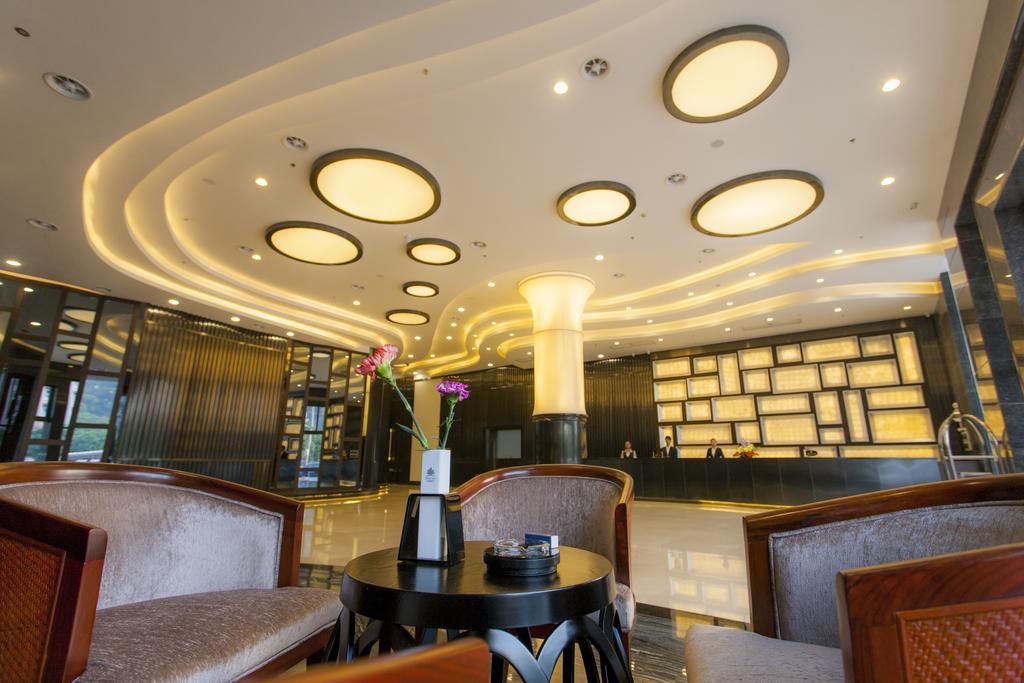Golden Palm Hotel Zhuhai Esterno foto
